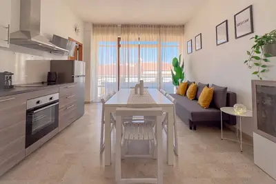Image de Cozy central apartment a stone's throw from the sea