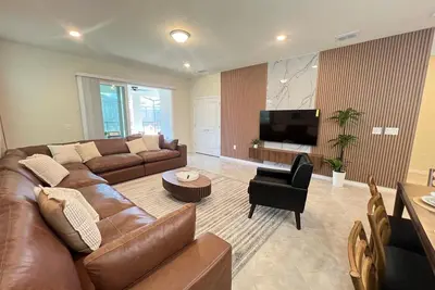 Image de Brand New Home 7Br 5. 5 Bath Windsor Cay - 16234