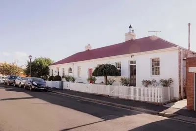 Image de Georgian built Battery Point cottage