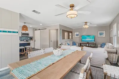 Image de Your Coastal Bungalow Escape on 30a