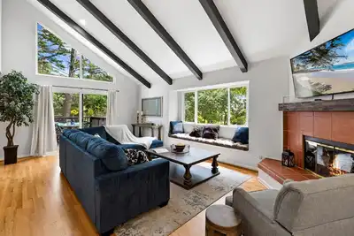 Image de 3974 Carmel Unwind - Nights Available in August