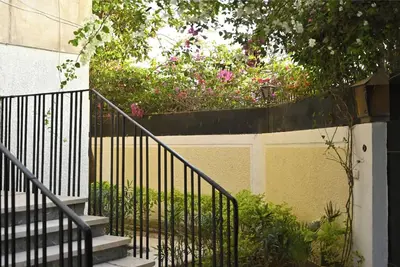 Image de Charming 2-Bedroom Home – Your Perfect Getaway Awaits!