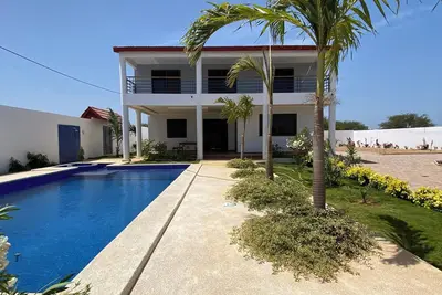 Image de Serene Luxury Retreat and Relaxation Oasis
