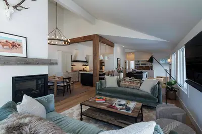 Image de Proctor Mountain Pad – A fully Renovated 4br Condo Minutes from Sun Valley