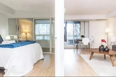Image de Stunning High Rise Hotel Style 1 Bed Downtown Condo Best Location Amazing View