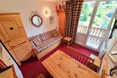 Image de À 100m des pistes de ski, 4ème étage, vue remontées mécaniques, balcon, casier à ski, 19m²