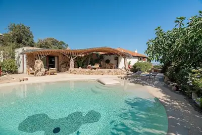 Image de Villa-Vue sur Jardin-Salle de bain privée séparée