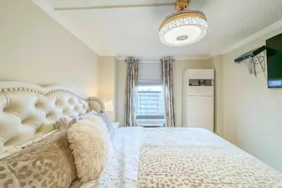 Image de Parkside Elegance by St John