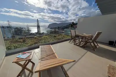 Image de Breathtaking Oceanfront Living, Sunset Facing 3-Bedroom Flat in Acqua Residences