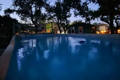 Image de The Coop at canyon Lake with private pool and hot tub