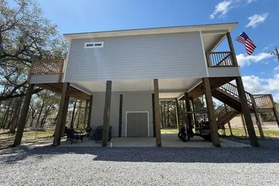 Image de Charming 2-bedroom house with golf cart provided in the Historic Clermont Harbor