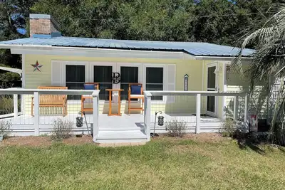 Image de Quiet Country Retreat with a pool!