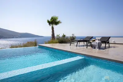 Image de Dazzling Crete Beachfront Villa | Villa Anemone | 4 Bedrooms | Breathtaking Sea Views | Private Pool | Private Furnished Terrace with Bbq Facilities and Shaded Outdoor Dining Area | Prime Location | Heraklion