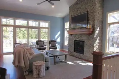 Image de Fish Creek Beautiful Downtown Condo Sleeps 8