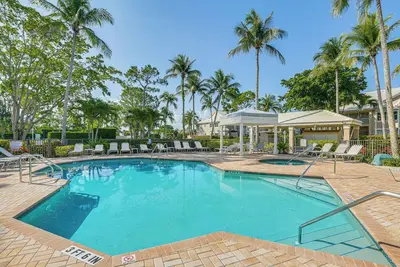 Image de 2 Mi to Beaches: Bonita Springs Condo w/ Lanai!