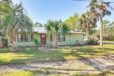 Image de Walk to Beach: Cozy Port St Joe Getaway w\/ Yard