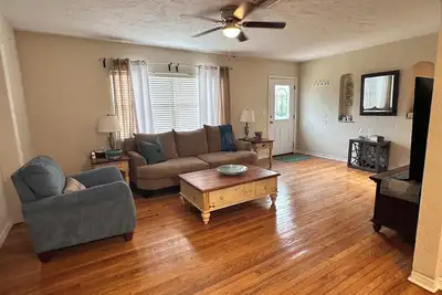 Image de Entire 4 bedroom home in St Petersburg, Florida