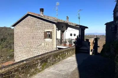 Image de Casa sulla Scarpata in the center of Vignanello