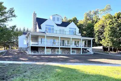 Image de New Rental Torch Lake Northwest Side Of Lake