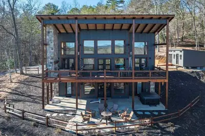 Image de Sunrise Ridge - Mountain View | Outdoor Fireplace | Hot Tub