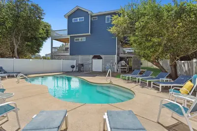 Land's End | Oceanside Fun w/ Pool & Hot Tub