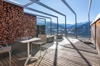 Image de Chambre 'Mairhof Stilfser Joch Zi 6' avec vue sur les montagnes, terrasse privée et jardin partagé