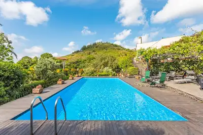 Image de Maison de vacances 'Queen Etna - Beautiful Pool' avec vue sur la mer, Wi-Fi et climatisation