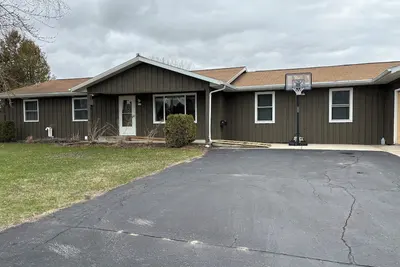Image de Wheelchair assessable spacious 5-bedroom house in Algoma