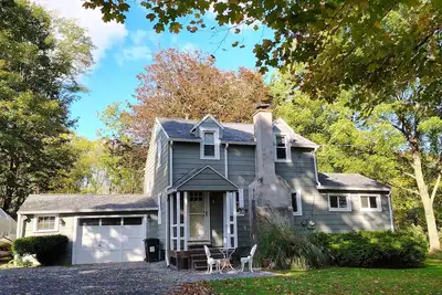 Image de Cute 2-bedroom farmhouse in Trumansburg with WiFi