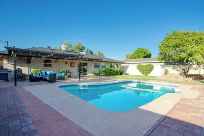 Image de Charming 3-bedroom house with Ac, WiFi in lovely Scottsdale / Event Open W/Pool