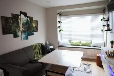 Image de Charming 1-bedroom apartment in Royal Oak with Ac, WiFi