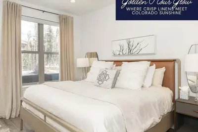 Image de Stage Coach | Sleeps 10 | Steps to Shops + Hikes