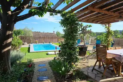 Image de Maison au calme dans un lotissement avec piscine privative entre mer et montagne