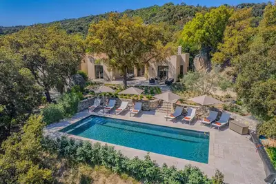 Image de Le Plan De La Tour - Villa  Avec Piscine Au Calme Et Serenite