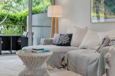 Image de A Sanctuary of Style and Serenity – \"Lagoon Villa by the Pool\" at Magenta Shores