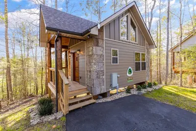 Full Kitchen Micro Cabin Unit 12 | 24 min to Gatlinburg
