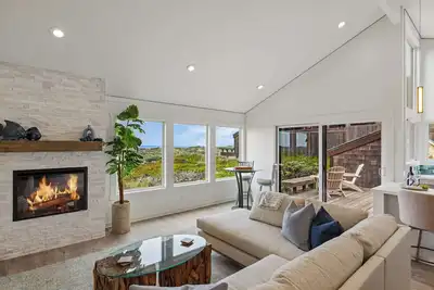 Image de Newly remodeled luxury 2br 2ba