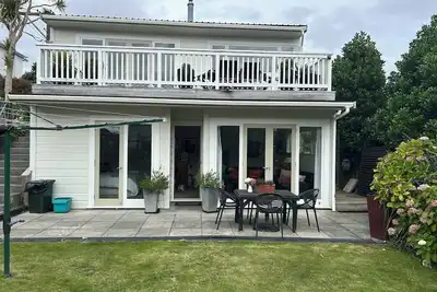 Image de Sunny, private 2 bedroom studio, sleeps 4