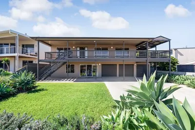 Image de Spacious 3-Bed Ground Level Beachside Stay