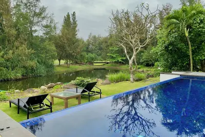 Image de Spacious Villa With Private Pool - E17