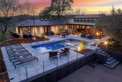 Image de Wine Country Estate w/ Pool, Hot Tub | The Residence at Truss Wines by AvantStay