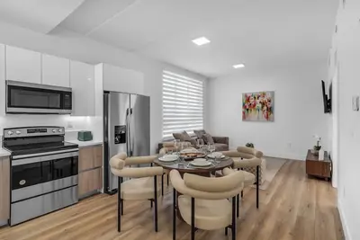 Image de Brand-New 2br-2ba near Brickell