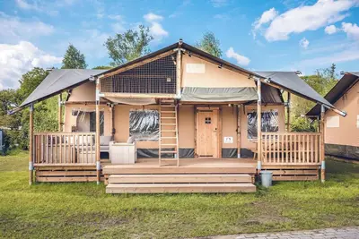 Image de Une tente de glamping de luxe pour 8 personnes