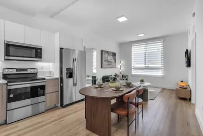 Image de Brand new 2 Br- 2ba near marlins stadium