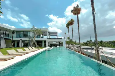 Image de Spacious, 6 Bedroom Villa near Canggu Area