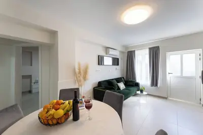 Image de 30 meters from the beach! Apartment Anamarija