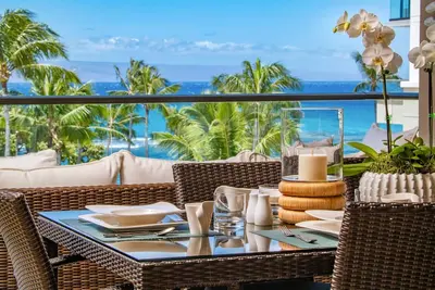Image de Redecorated & Brand New! Expansive Ocean View 3 Br+Den, 3. 5 Ba Montage Kapalua - Sleeps 8!