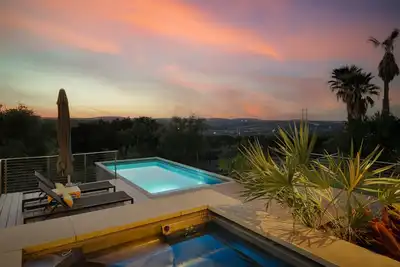 Image de Hill Country Haven | Hot Tub | Pool | Scenic Views!