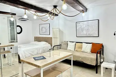 Image de Le 7b Loft à 2 mn du port et 10 mn des plages by La Conciergerie 13