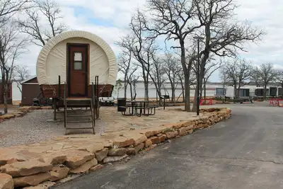 Image de Wagon 1 - Cozy - Stylish West Wagon - Rustic Charm